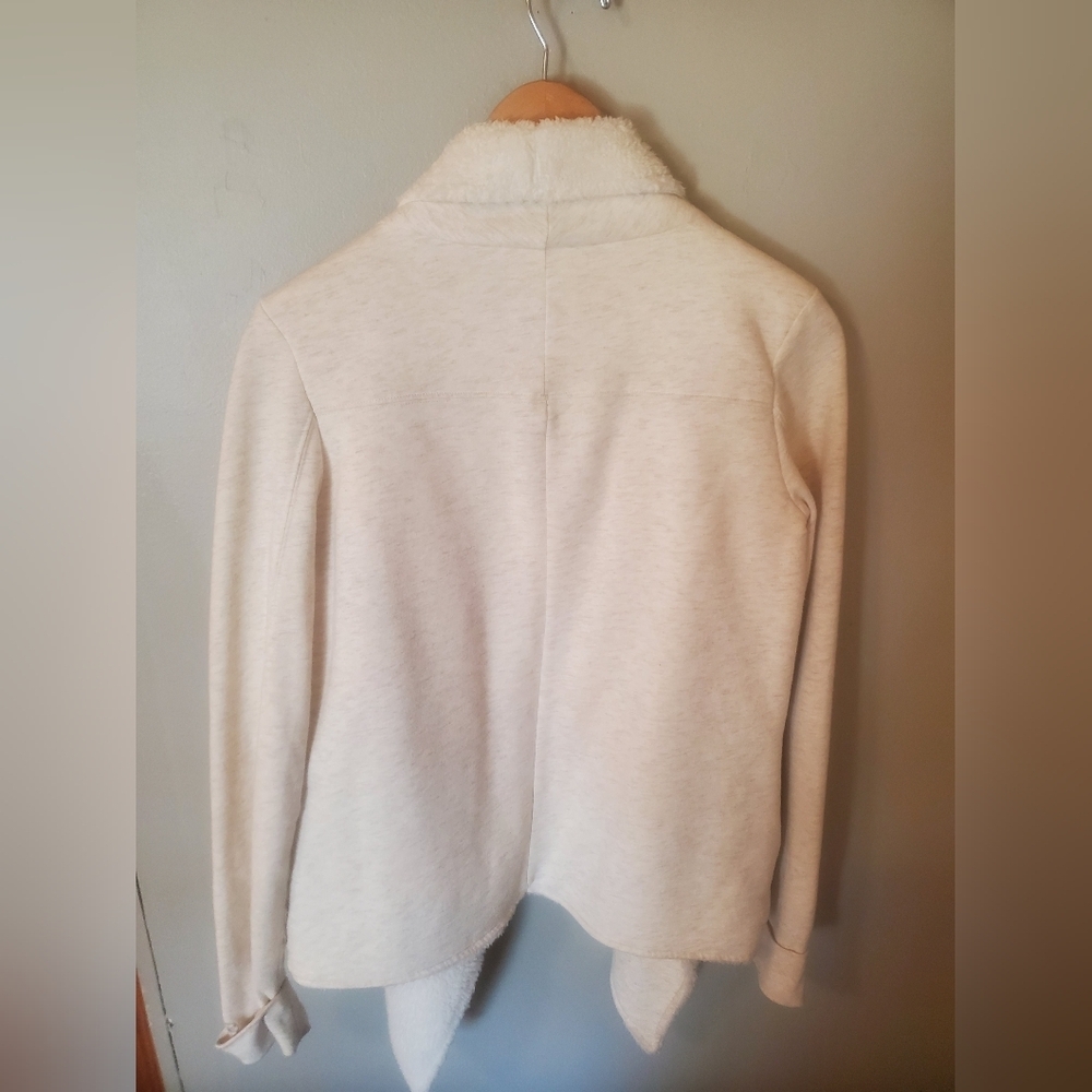 Cozy Sherpa Fleece Wrap Open Front Cardigan - Picture 4 of 7